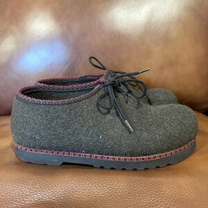 Stegmann Wild ‘N Wooly Lace Up Shoes Women’s Size 7